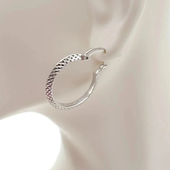 ATI BR TH Diamond-Cut Round Hoop Earrings Silver Tone Vintage - Picture 2 of 6